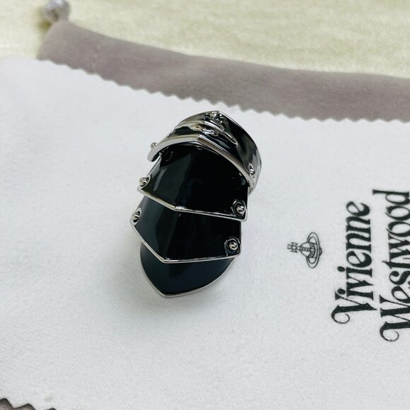 Vivienne Westwood black ring - Picture 7 of 9